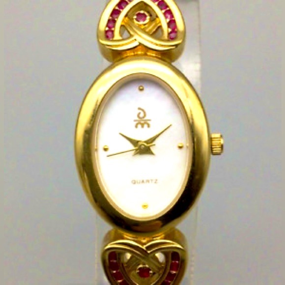 ✨🎉🔥HOST PICK!🔥🎉✨LIMITED EDITION✨’Romanced by Rubies’ Custom Gold+Ruby Watch - Picture 1 of 5